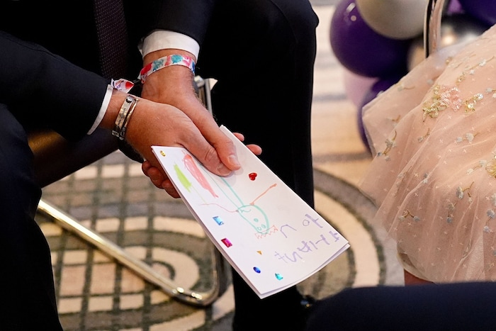 Prinz Harry hat bei den WellChild Awards 2026 eine nachträgliche Geburtstagskarte von der ...
