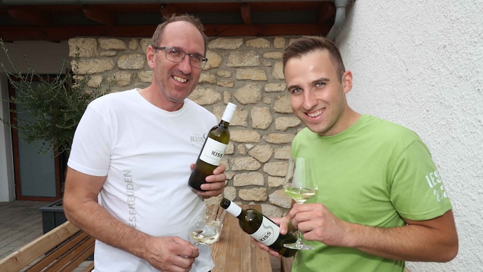 Geschmackvoll mischt das Weingut von Ronald und Michael Kiss aus Jois mit einem Gelben ...