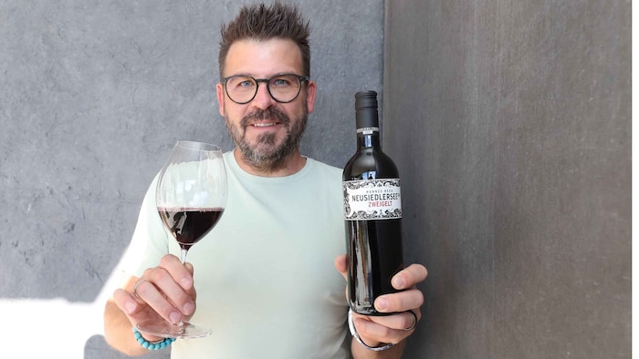Mit dem Neusiedlersee DAC Zweigelt 2024 darf das Weingut von Hannes Reeh aus Andau im Finale auf ...