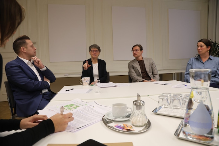 Marcus Altmann (SPÖ-Klubvorsitzender Währing), Silvia Nossek (Grünen-Bezirkschefin), Michael ...