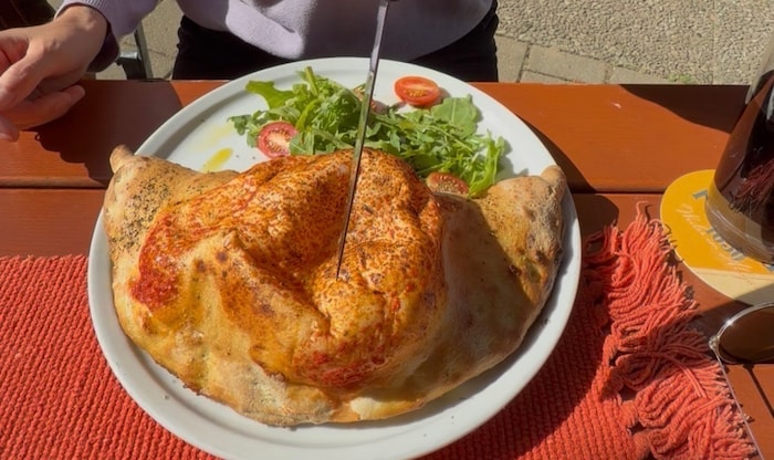 Isst man im Gastgarten,...