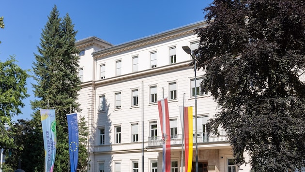 Im Amt der Landesregierung wurde der Leitfaden präsentiert