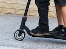 Der 14-jährige E-Scooter-Lenker stellte sich am Dienstag gemeinsam mit seiner Mutter bei der ...