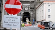 Derzeit ist das Neutor für die Festspielbaustelle gesperrt.