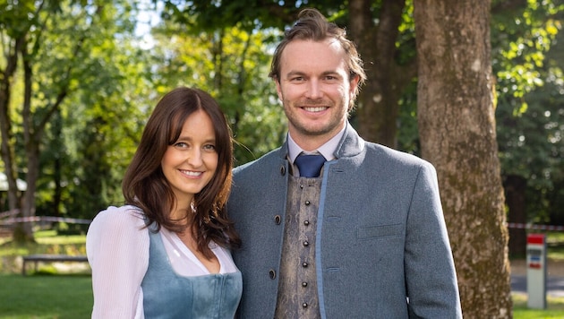 Fesches Paar: VSV-Star Alex Rauchenwald mit seiner Nadine
