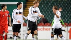 Michael Ballack (mit der Nummer 13) im deutschen Teamdress bei einem WM-Qualispiel 2009