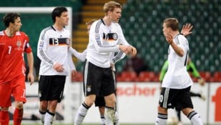 Michael Ballack (mit der Nummer 13) im deutschen Teamdress bei einem WM-Qualispiel 2009