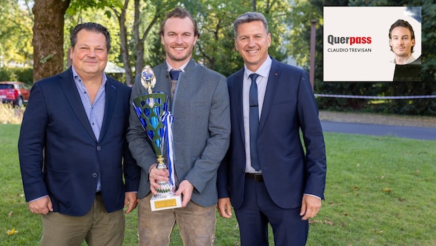 VSV-Obmann Herzog, Kapitän Alex Rauchenwald und Landeshauptmann Daniel Fellner.