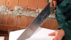 Mehrere hunderttausend Euro sollen ein Villacher und seine Frau bei Baustoffen und ...