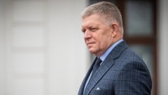 Der slowakische Ministerpräsident Robert Fico sieht die Gründe für die hohen Öl- und Spritpreise ...