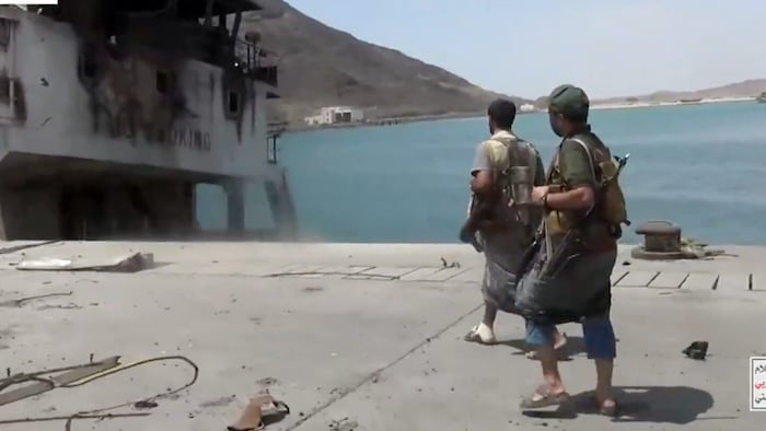 Houthis bei der Meerenge Bab al-Mandeb