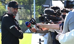 DFB-Coach Jürgen Klopp stellte sich beim Abschlusstraining den Fragen der Journalisten.