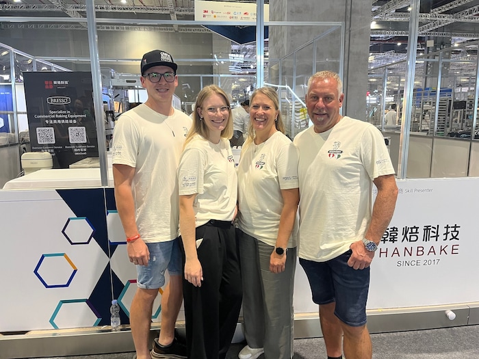 Familie Lueger reiste von St. Jakob im Walde extra nach Shanghai, um Tochter Jennifer zu ...