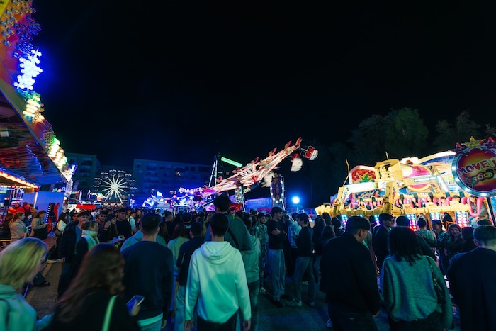 Der Vergnügungspark ist bei der Herbstmesse ein Publikumsmagnet und legt heuer schon vor dem ...