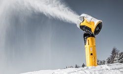 Ohne Schneekanonen schaut es mit dem Pistenspaß ziemlich düster aus.