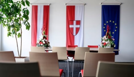 Ein neuer Skandal in der Einwanderungsbehörde: Es geht um Vorwürfe der Bestechlichkeit und ...