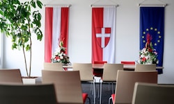 Ein neuer Skandal in der Einwanderungsbehörde: Es geht um Vorwürfe der Bestechlichkeit und ...