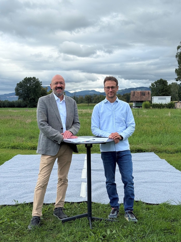 Bernie Weber (links) mit dem grünen Klubobmann Daniel Zadra.