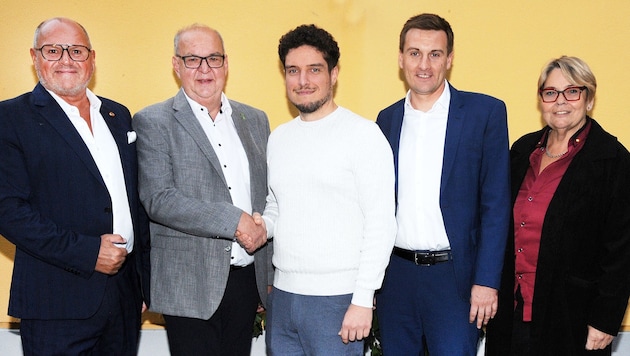 v. li.: SPÖ-Nationalratabgeordneter Alois Schroll, „Erfolgsgeschichte“ Harald Mixa, Dr. Tarik ...