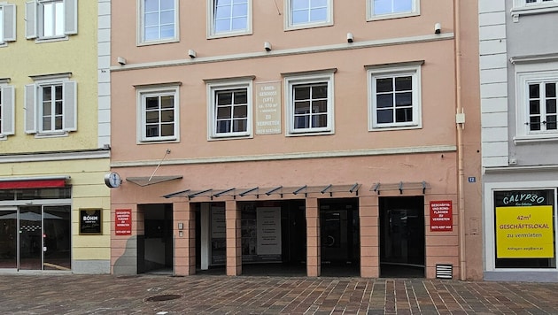 Das triste Bild am Alten Platz: Auf wenigen Metern sind neun Geschäfte leer.