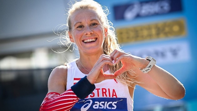 Julia Mayer
