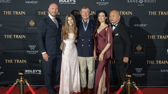 Dennis Dewall, Anouk Auer, Boris Volodarsky, Madalina Bellariu Ion, Alex Liang