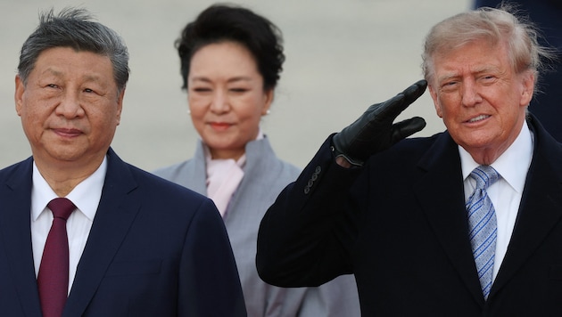 Trump hieß Xi Jinping und First Lady Peng Liyuan persönlich am Flughafen willkommen – eine ...