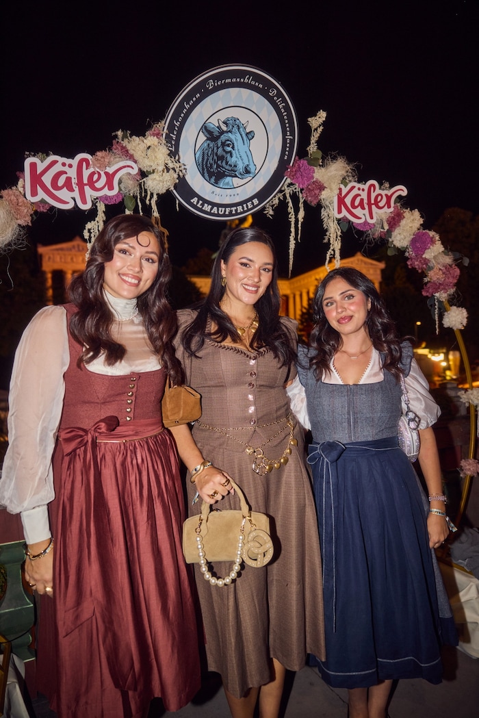 Anna-Maria Damm (Dirndl Alanna & Dirndlbluse Tanea) Katharina (Damm Trachtenrock und ...