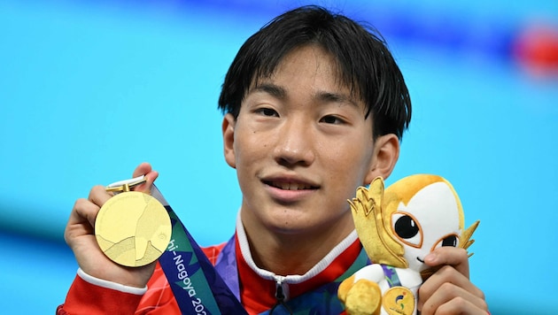 Shin Ohashi schwamm die 200 Meter Brust in 2:04,83 Minuten.
