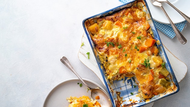 Das Gemüsegratin schmeckt hervorragend als Hauptgericht mit einem frischen Salat oder als ...