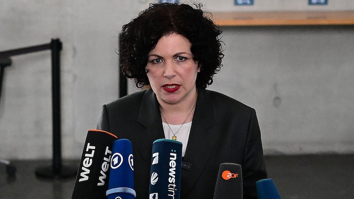 BSW-Co-Bundesvorsitzende Amira Mohamed Ali dementiert, dass es einen „Deal“ mit der AfD gäbe.