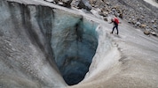 Eine „Gletschermühle“ am Gepatschferner, Gletscher in den Ötztaler Alpen