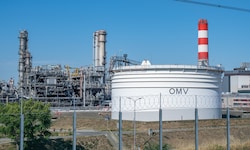 Die Ölbranche wird gleich zweifach zur Kasse gebeten.