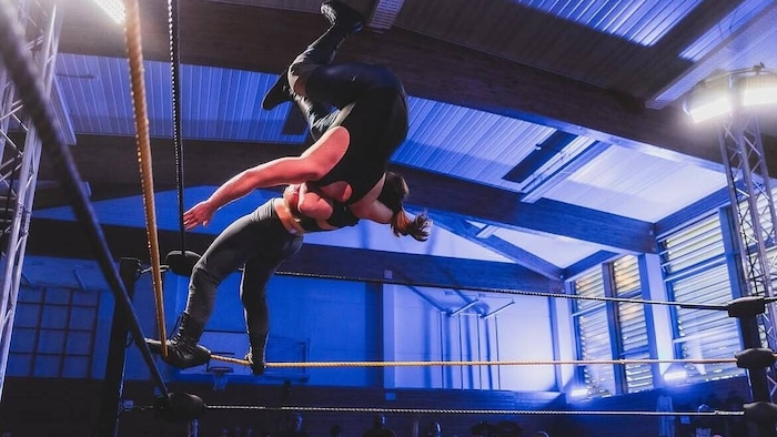 Auch in Regau geht‘s für die Wrestler hoch hinaus.