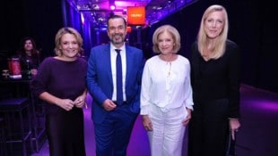 Gruppenbild mit Herr: Pig mit Noch-Chefin Thurnher, ORF-Managerin Stefanie Groiss und der ...