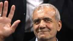 Die iranische Delegation, darunter Präsident Massoud Pezeshkian (Bild), könnte laut ...