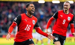 Als kaum mehr jemand mit einem Sieg gerechnet hat, ist Philipp Mwene sein allererstes Tor im ...