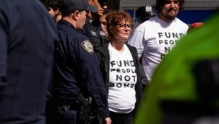 Hier wird Susan Sarandon festgenommen.