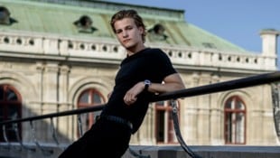 Ganz schön lässig: Laurids Seidel, vor der Kamera von „Krone“-Fotograf Imre Antal auf dem Dach ...