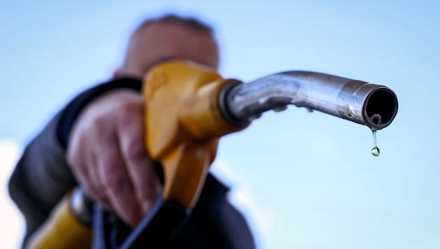 Der Ölpreis stieg seit Jahresbeginn deutlich und bremst damit einen Inflationsrückgang aus.