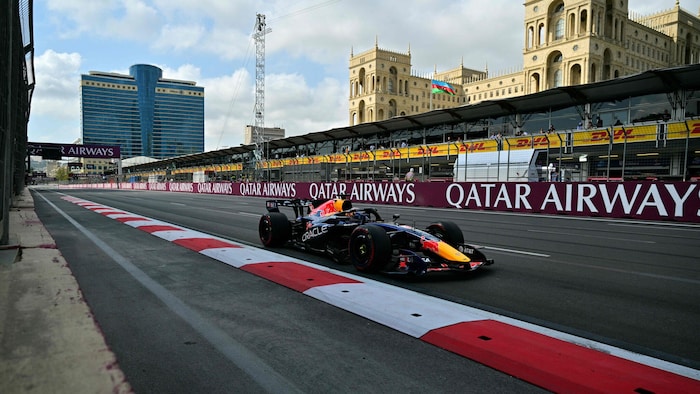 Max Verstappen will am Baku City Circuit mit neuem Motor eine Aufholjagd starten.