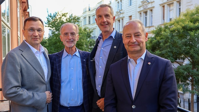 Pressegespräch anlässlich der Internationalen Bergtage Wien v.l.n.r.: VAVÖ-Pr#sident Gerald ...
