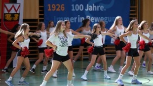 Der Festakt wurde mit einer Cheerleader-Show unter der Leitung von Eike Wurm eröffnet. ...