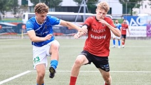 In der Westliga matchen sich acht Vereine aus Vorarlberg und acht aus Tirol (im Bild eine Szene ...