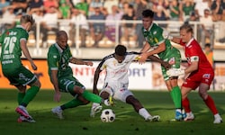 Zuletzt unterlag Altach (im Bild Ousmane Diawara) auch im Ländlederby gegen Aufsteiger Austria ...