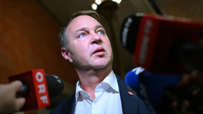 Andreas Babler verweist auf seinen erst vor sechs Monaten erteilten Auftrag durch den ...