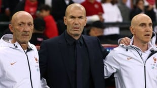 Zinedine Zidane hat bei seinem Debüt als Frankreich-Teamchef einen Sieg eingefahren ...