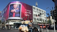 US-Präsident Donald Trump hat neue Angriffe auf den Iran bis Anfang November ausgeschlossen (im ...