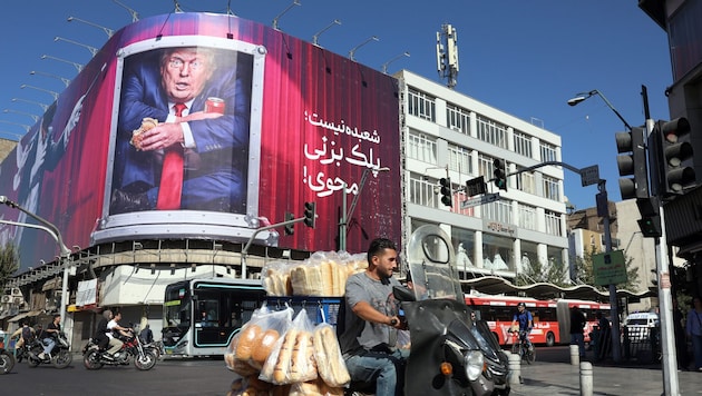 US-Präsident Donald Trump hat neue Angriffe auf den Iran bis Anfang November ausgeschlossen (im ...