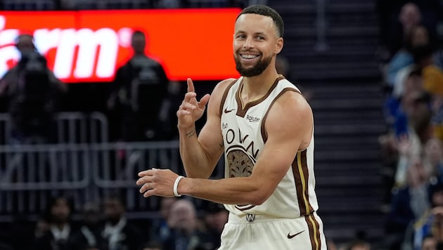 Steph Curry bleibt in San Francisco.